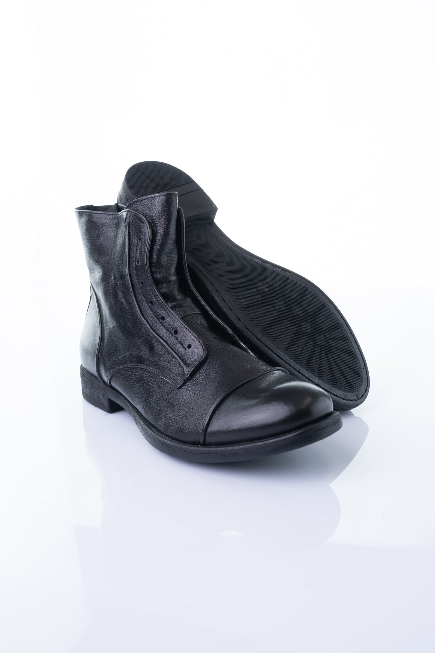 PAWELK'S 21504 – Black Buffalo Derby Boot