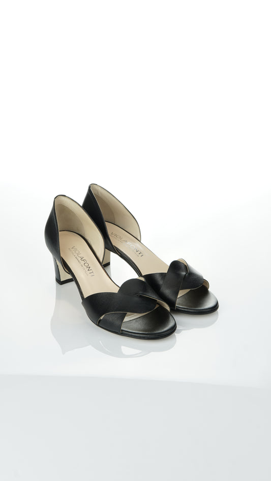 Viola Fonti - Cut-Out Pumps