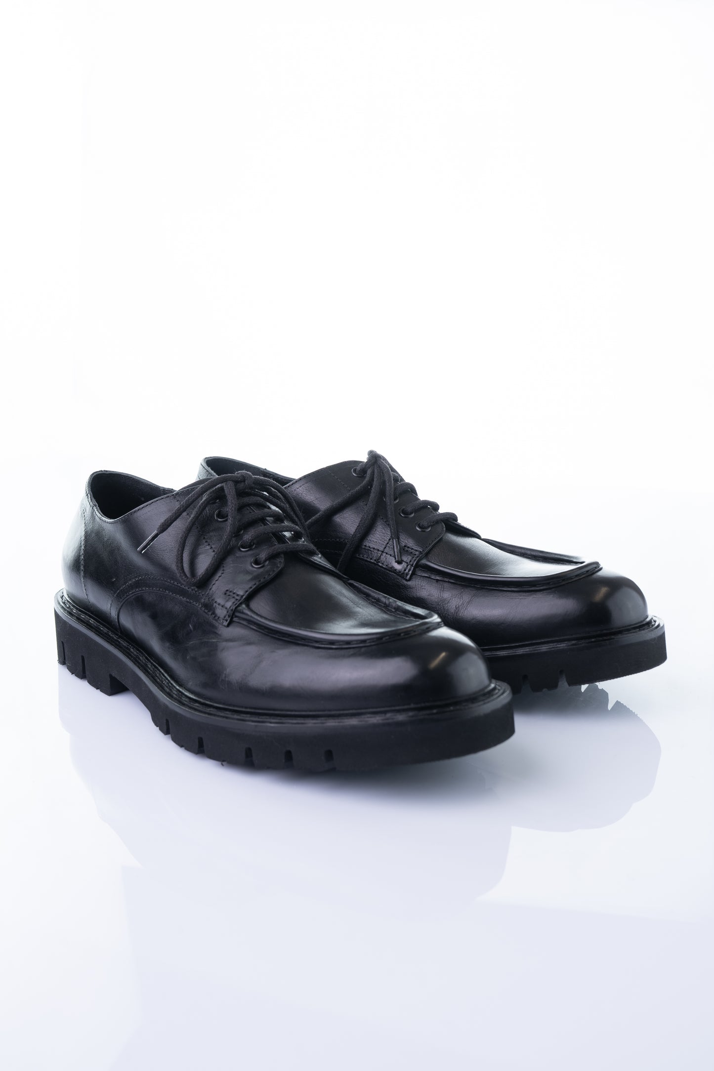 Ducanero A2759 – Black Vitello Leather Derby