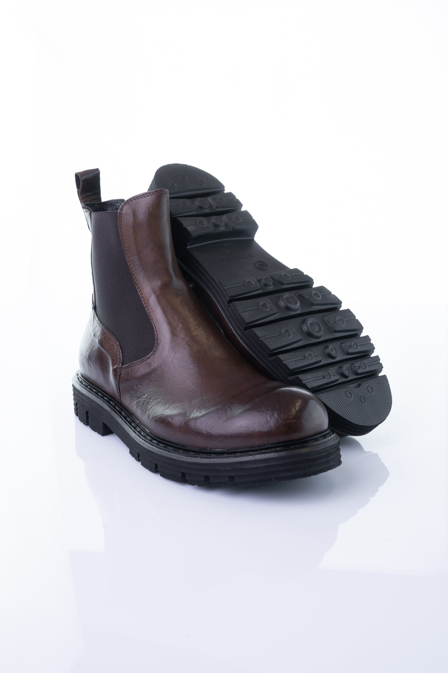 Ducanero A2768 – Brown Vitello Mustang Chelsea Boot
