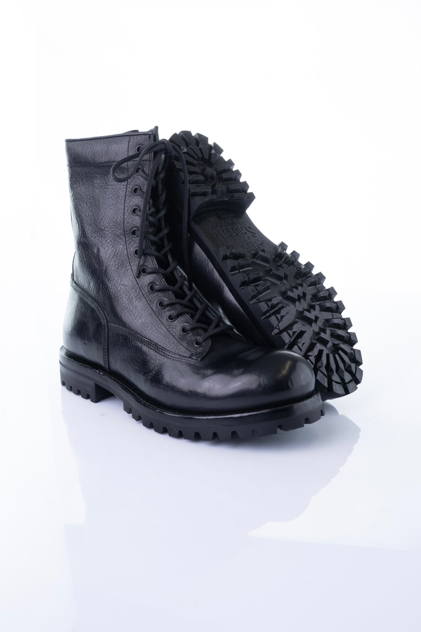 Ducanero A2757 – Black Buffalo Leather Lace-Up Boot