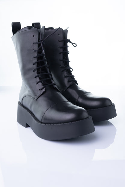 Lilimill GIU06 “Giulia” – Black Platform Lace-Up Boot