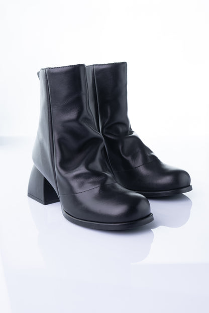 Nigata Nero – Soft Sculpted Mid-Heel Boot (Black)