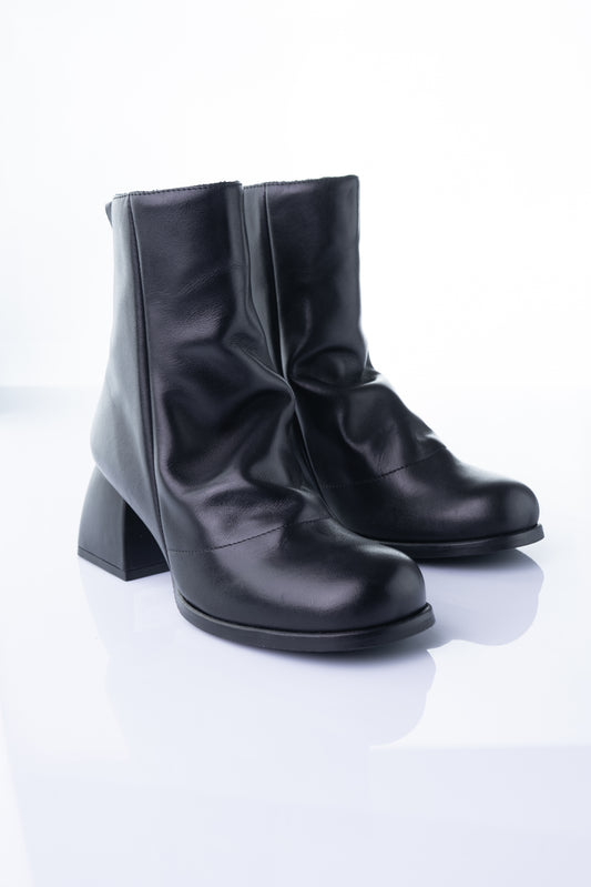 Nigata Nero – Soft Sculpted Mid-Heel Boot (Black)