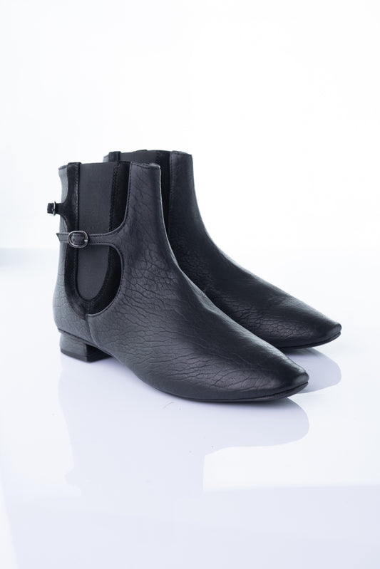 Kudetà 524102 – Black Cut-Out Buckle Ankle Boot